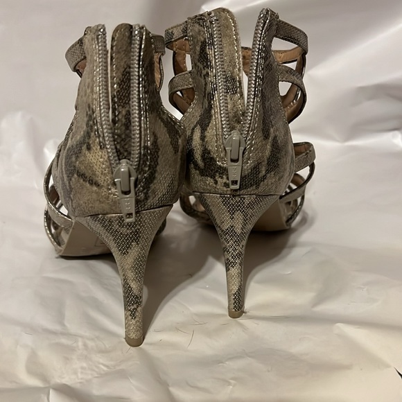 Strappy python print gladiator like heels - Picture 3 of 6